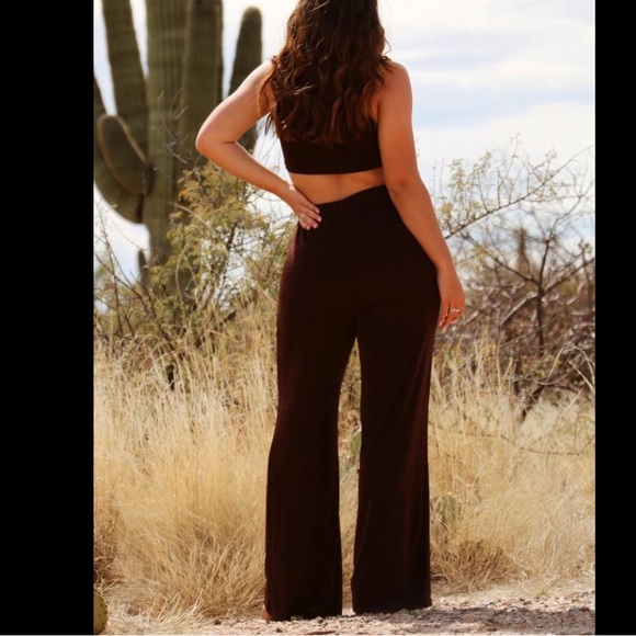 Elegant Brown Jumpsuit - Picture 5 of 5